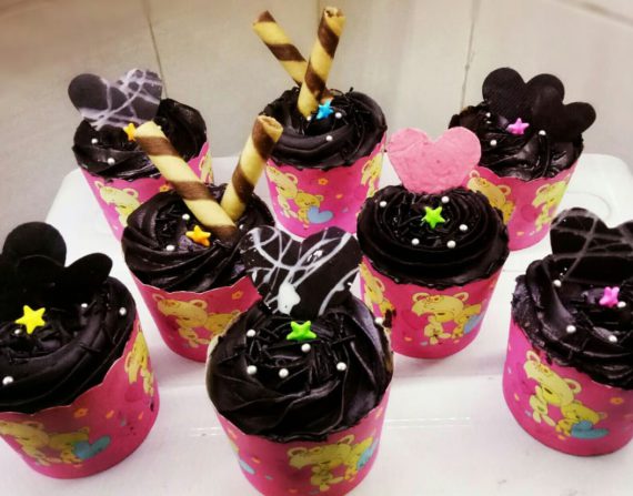 Box of 6 Chocolate Cupcakes 🧁 Designs, Images, Price Near Me