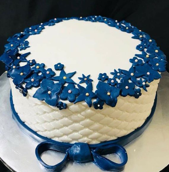 Stars and Bows Blueberry Cake Designs, Images, Price Near Me