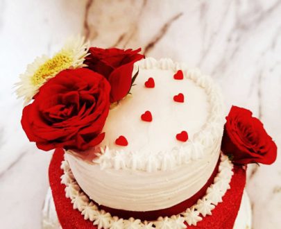 Engagement or Wedding Cake